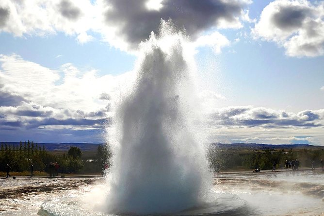 Golden Circle & Secret Lagoon Luxury Private Tour in a new luxury Mercedes Benz - Geysir: watch Strokkur fire into the air
