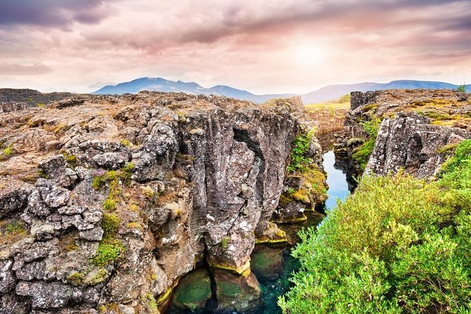 Golden Circle Tour - Geysir and the reliable burst of Strokkur