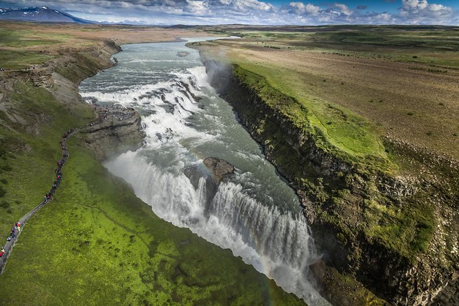 Golden Circle Tour Including Blue Lagoon Admission from Reykjavik - What the 13-hour day feels like