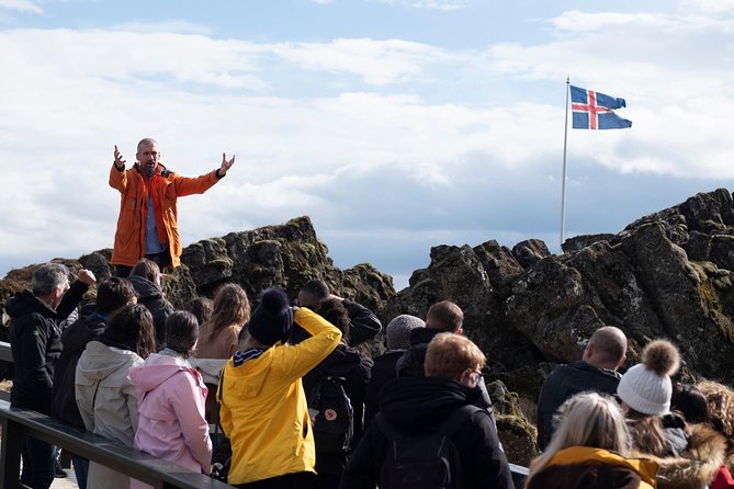 Golden Circle with Kerid Volcanic Crater Day Tour from Reykjavik - Gullfoss and the force of Hvítá