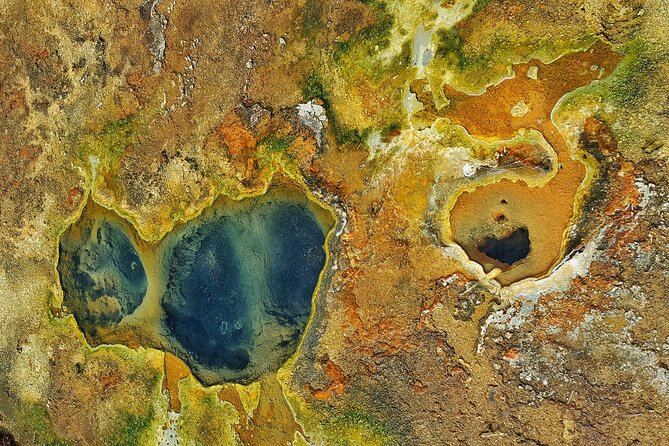 Helicopter Flight Over Geothermal Landscapes from Reykjavik - What the helicopter setup means for you