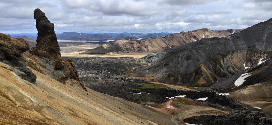 Highlands Hiking: Small Group Landmannalaugar & Hot Springs - Meeting your guide behind the tourist centre
