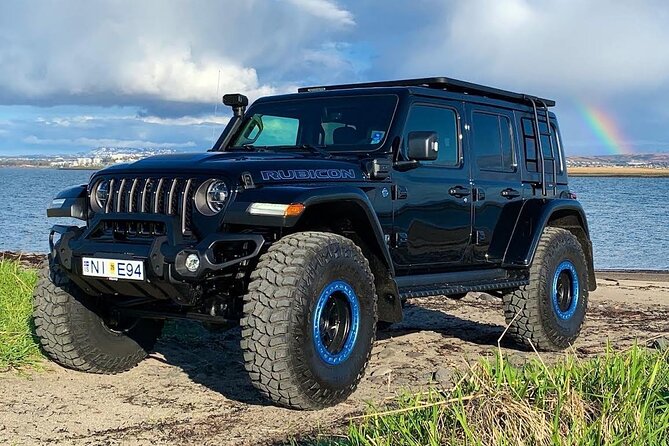 Highlights of Iceland / private guided super Jeep tour - Entering the ice cave at Langjokull