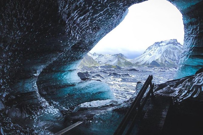 Ice Cave at Katla Volcano - The walk to the glacier and cave