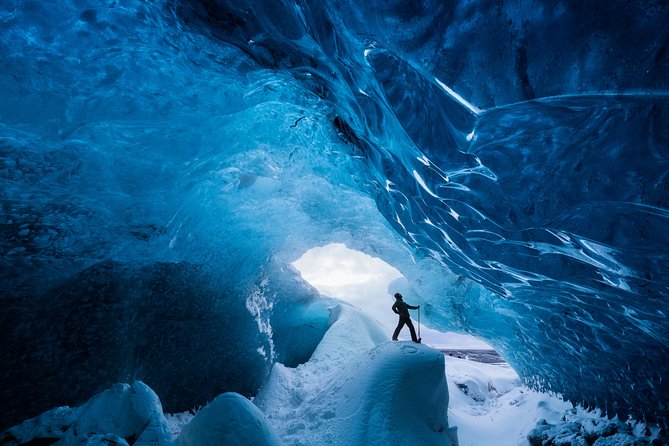 Ice Cave Tour in the National Park of Vatnajökull - What the three-hour outing is really like