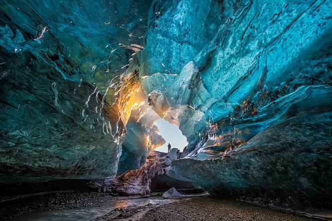 Ice Cave Tour in the National Park of Vatnajökull - Why the glacier story matters
