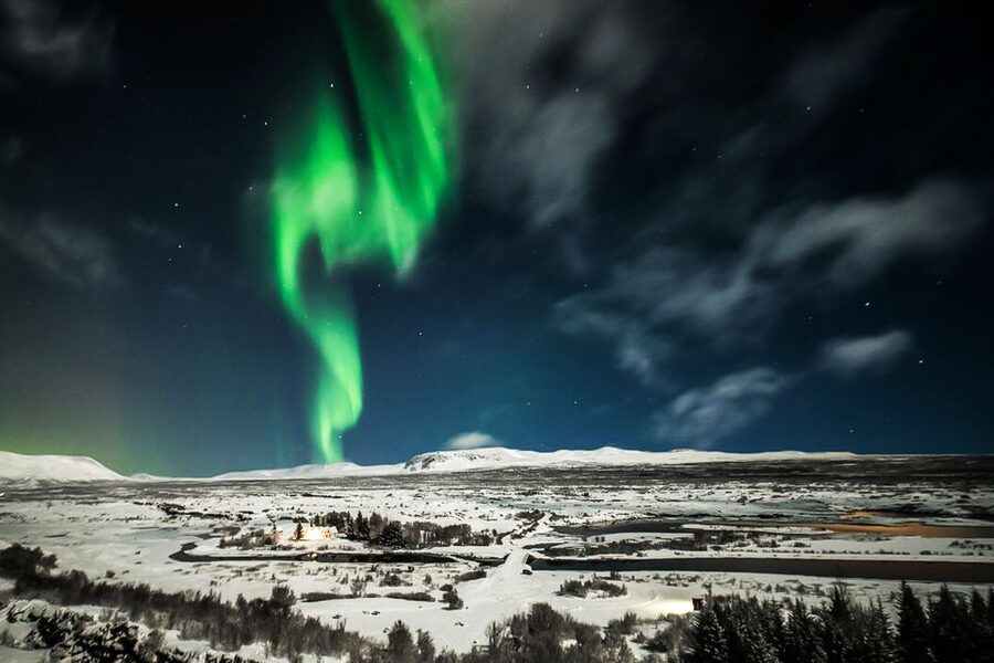 Iceland: Northern Lights Bus Tour from Reykjavik - How the four-hour aurora hunt works