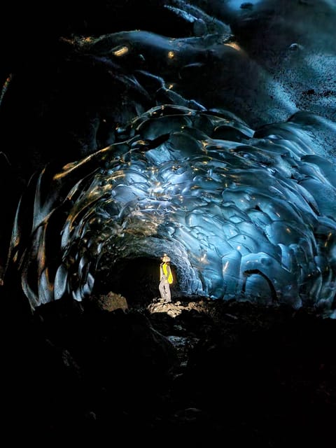 Jökulsárlón: Blue Ice Cave Tour and Glacier Walk - The return walk and the full six-hour rhythm