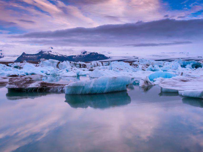 Jökulsárlón Floating Glacier & Diamond Beach Day Tour - Jökulsárlón from shore and water