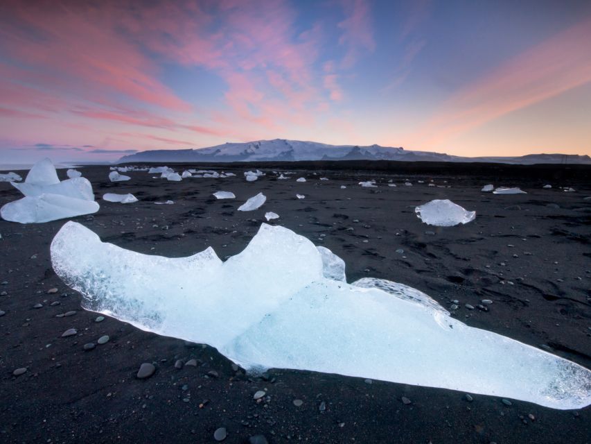 Jökulsárlón Floating Glacier & Diamond Beach Day Tour - Who should book this day tour?