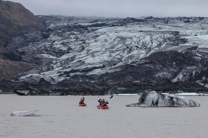 Kayaking on the Sólheimajökull Glacier Lagoon - Paddling among the icebergs