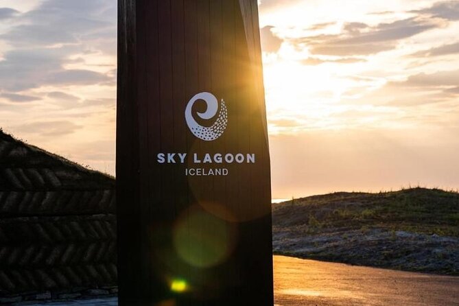 Keflavik International Airport Private Transfer To/From Reykjavik - Winter darkness makes the service more useful