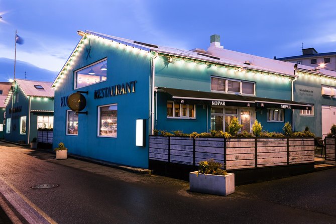 Kopar Fine Dining Dinner and Northern Lights Cruise from Reykjavik - The short walk to Special Tours