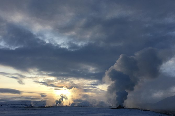 Lake Myvatn and Godafoss Waterfall Day Tour from Akureyri - From Akureyri to Godafoss in 20 minutes