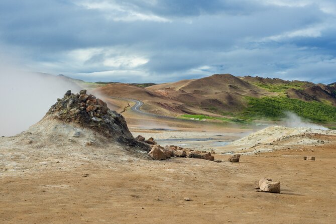 Lake Myvatn, Hot-Springs & Godafoss Waterfall Tour from Akureyri - Timing, meeting point, and cruise-day practicality
