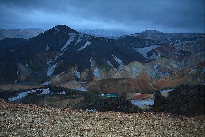 Landmannalaugar by Super Jeep from Reykjavik - Hnausapollur and Frostastaðavatn: blue water and black lava