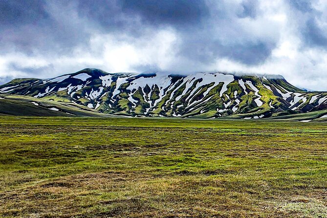 Landmannalaugar, Hekla, Sigoldugljufur 4x4 tour with Hiking - Ljótipollur, the blue lake with an unfair name