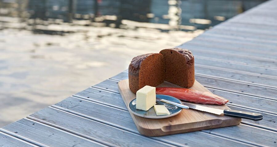 Laugarvatn Fontana: Geothermal Bread-Baking Experience - Group size, visibility, and practical comfort