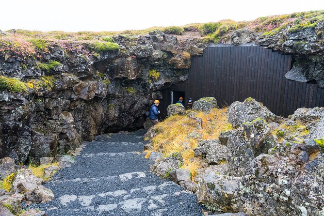 Lava Caving Experience - What to wear and bring