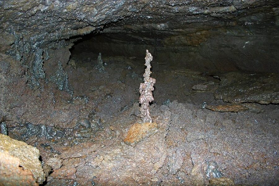Leidarendi Cave: Lava Tunnel Caving from Reykjavik - Inside the 150-meter route