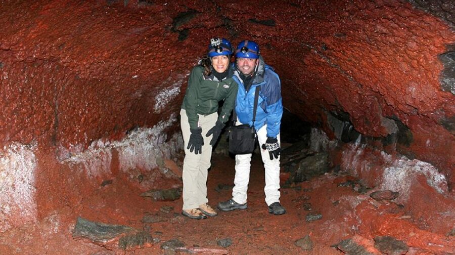 Leidarendi Cave: Lava Tunnel Caving from Reykjavik - The short ride and arrival at the lava fields