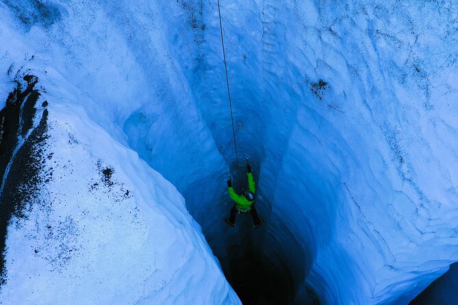 Micro group - Ice climbing at Sólheimajökull - Why Sólheimajökull ice climbing is different