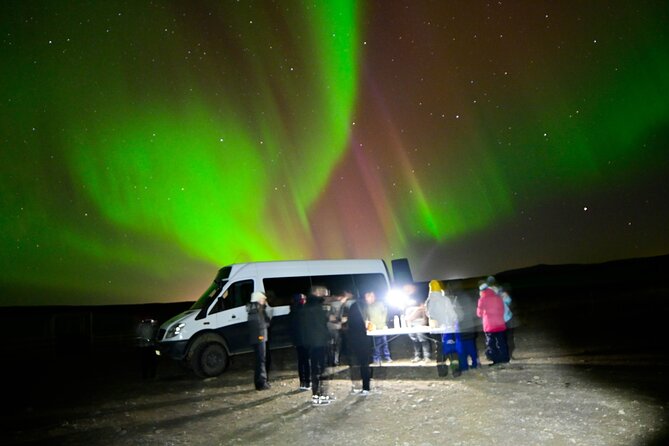 Northern Lights 4x4 Tour with Pastries and Cocoa from Reykjavik - Chasing a moving target beyond Reykjavik