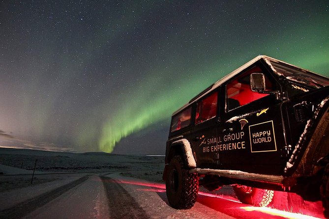 Northern Lights and Stargazing Small-Group Tour with Local Guide - Leaving Reykjavík in a small 4x4