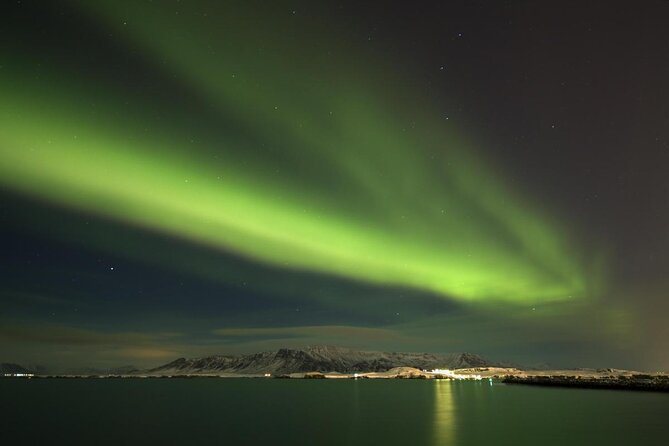 Northern Lights Bus Tour from Reykjavik with Hot Chocolate - Key points at a glance