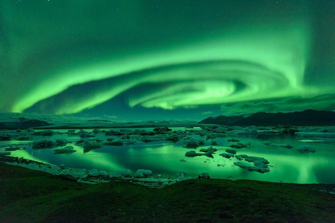 Northern Lights Guided Bus Tour from Reykjavik - Safety and service deserve close attention