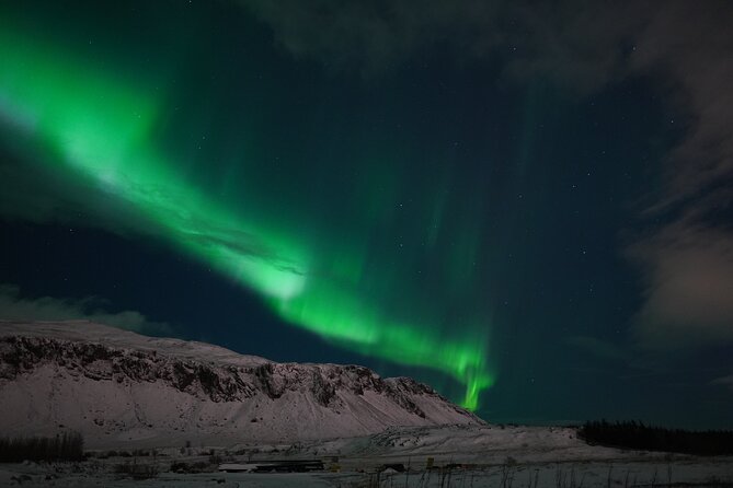 Northern Lights In luxury off-road SUV with Photos and Treats - Photos without fighting your phone
