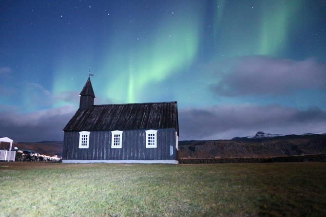 Northern Lights Midnight Adventure Small-Group from Reykjavík - Why this tour feels like a real aurora hunt