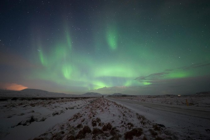 Northern Lights Small-Group Tour From Reykjavik with Hot Drink - Photography help that can make a difference
