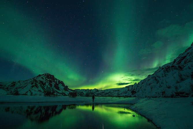 Northern Lights Small-Group Tour with Hot Chocolate & Photos - Is $172.41 a fair price?
