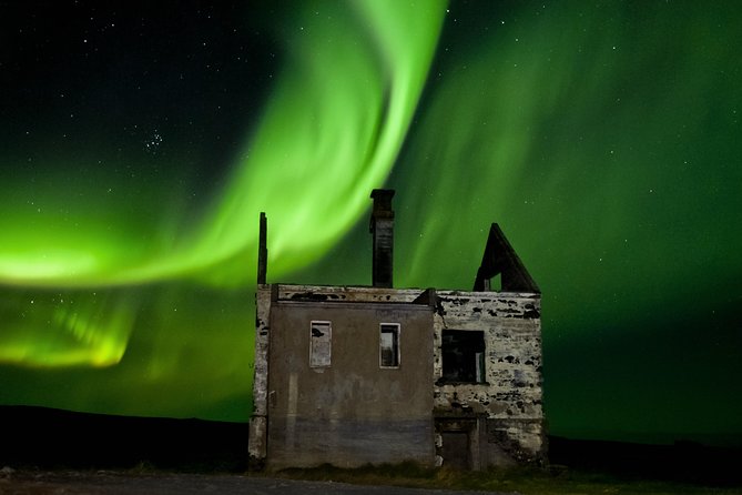 Northern Lights Small-Group Tour with Hot Chocolate & Photos - What it feels like to wait outside