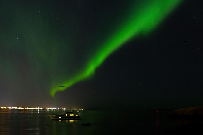 Northern Lights Yacht Cruise - What the guides add to the evening