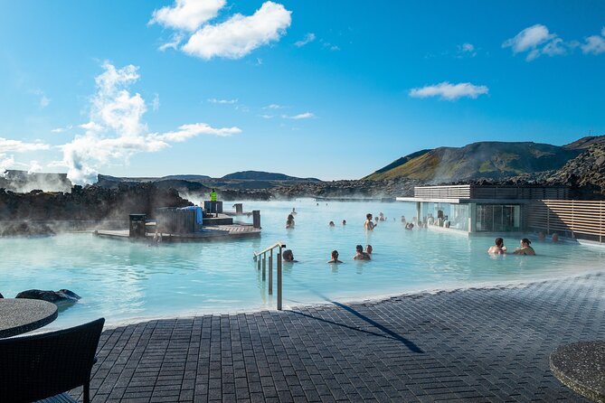 Private Airport Transfer with Blue Lagoon - Admission included - Comfort admission and what is not covered