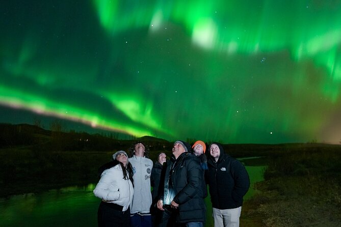 Private Aurora Hunt with Photos in Super Defender - Riding the Super Defender beyond ordinary viewpoints