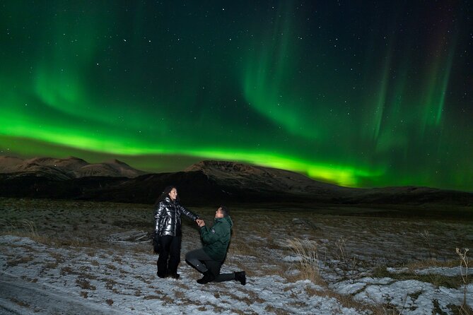 Private Aurora Hunt with Photos in Super Defender - Weather, cancellation, and the guarantee