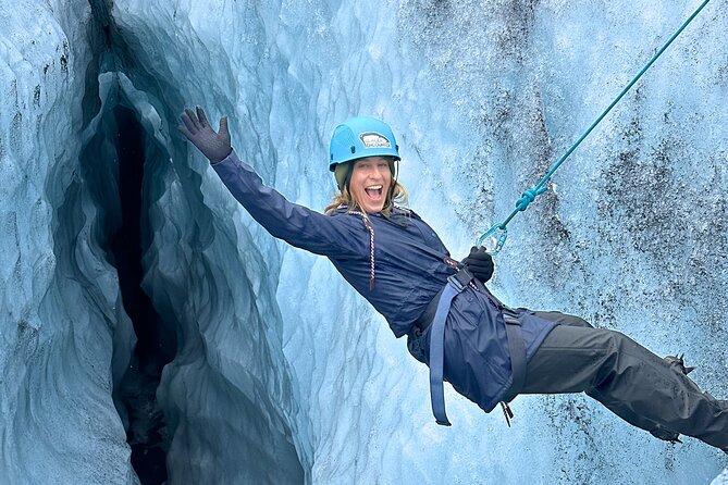 Private Extreme Encounter w/ ropes on Sólheimajökull Glacier - Trying abseiling and fixed-line sections