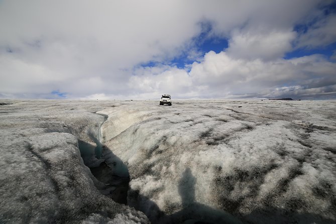 Private Golden Circle Tour by Superjeep from Reykjavik - Geysir and the five-minute eruption rhythm