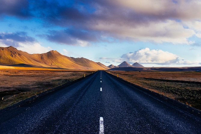 Private Golden Circle Tour Iceland | Day Tour - Þingvellir: where geology and parliament meet