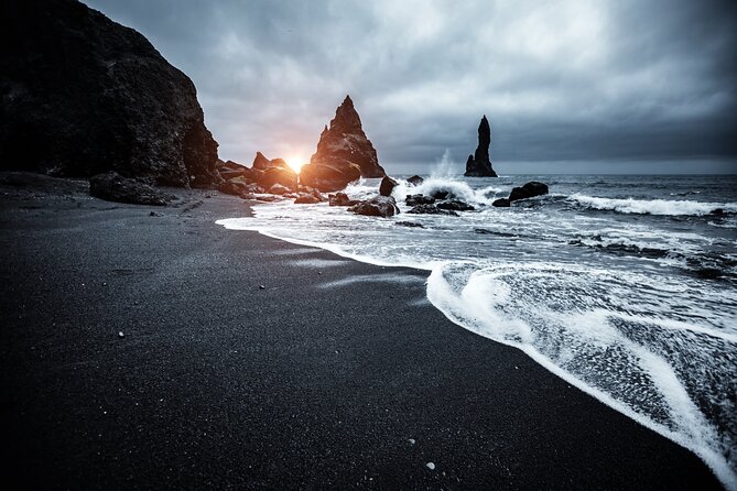 Private South Coast tour / Black Sand Beach, Waterfalls and more - Gljúfrabúi: a short walk to a more enclosed waterfall