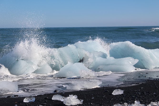 Private Tour Höfn: Jokulsárlón , Diamond Beach, Secret Glacier - A private jeep, not a luxury vehicle