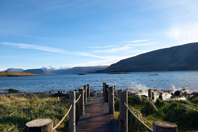 Private Tour to Golden Circle and Hvammsvík Hot Spring - What the private vehicle adds