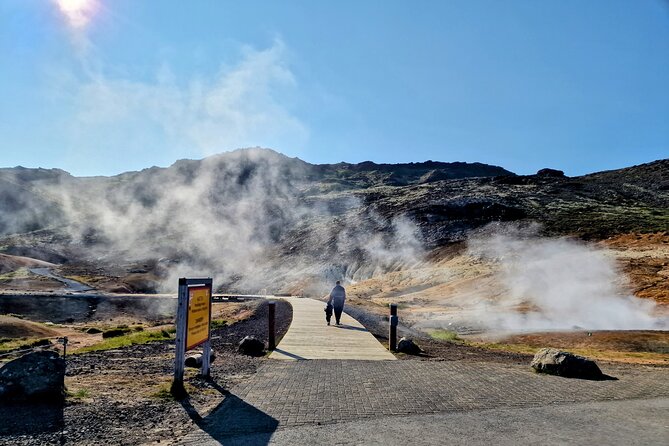 Reykjanes Peninsula Private tour Iceland - Kleifarvatn Lake: a dramatic first look