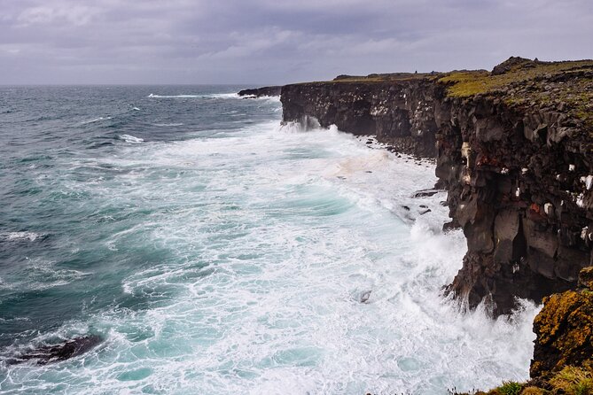 Reykjanes Peninsula: Volcanos & Blue Lagoon Self-Guided Tour - Walking between continents
