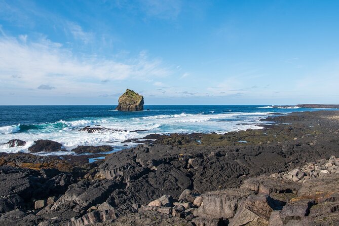 Reykjanes Peninsula: Volcanos & Blue Lagoon Self-Guided Tour - Reykjanes Lighthouse and Valahnukamol