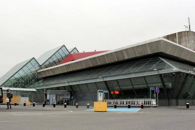 Reykjavik area to Keflavik Private Luxury Airport Transfer - My Take on the $280 Decision