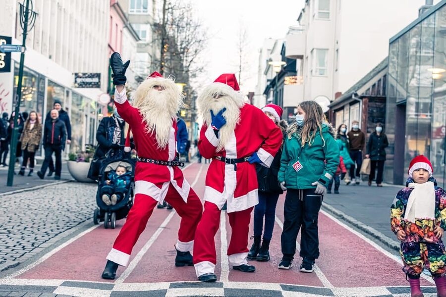 Reykjavik: Christmas Food Tour with Tastings and Drinks - Dietary needs and who should book